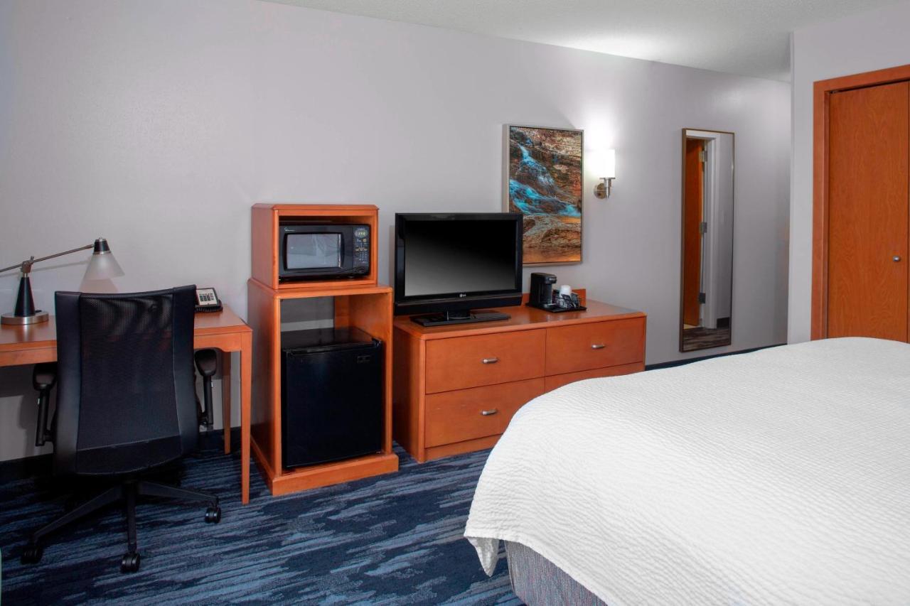 Fairfield Inn And Suites By Marriott Gadsden Exterior photo