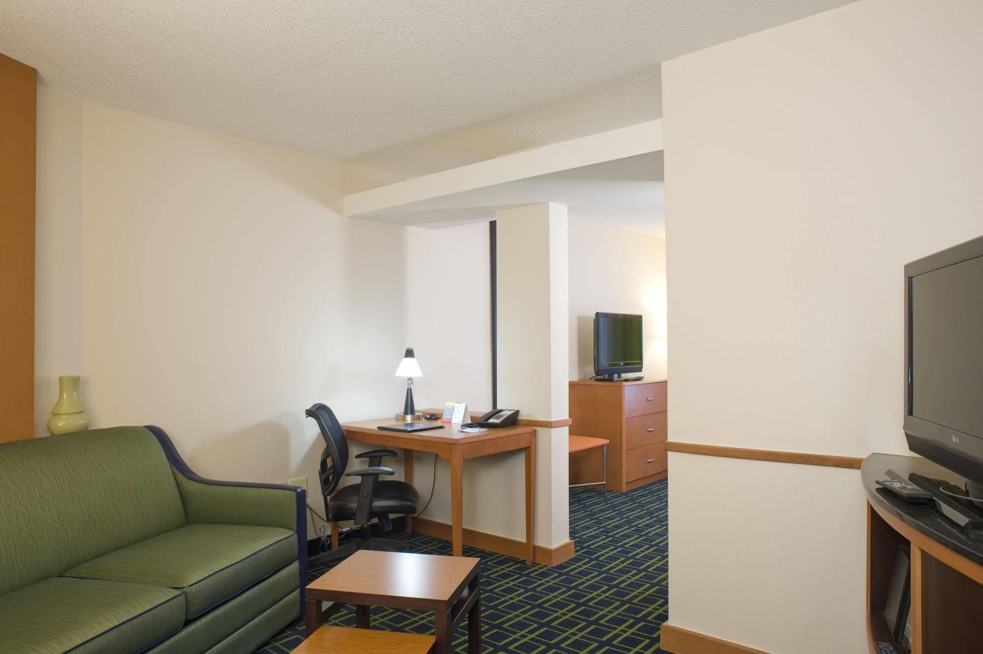Fairfield Inn And Suites By Marriott Gadsden Exterior photo